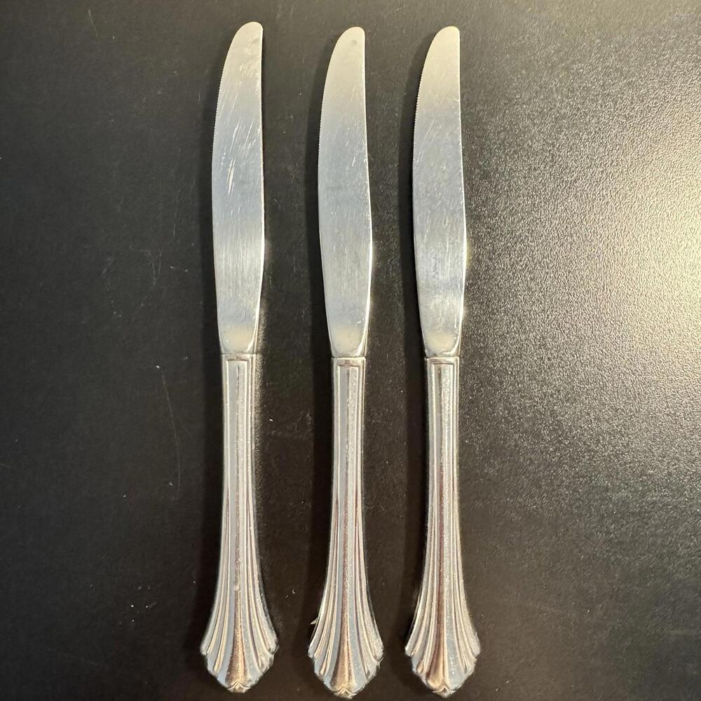 Oneida Bancroft Stainless Flatware Dinner Knives 9" Glossy Lot of 3 Made in USA